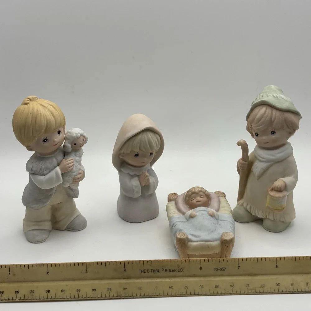 Vintage Homco‎ Porcelain Children 4 piece Nativity Set #5502 Christmas Crèche